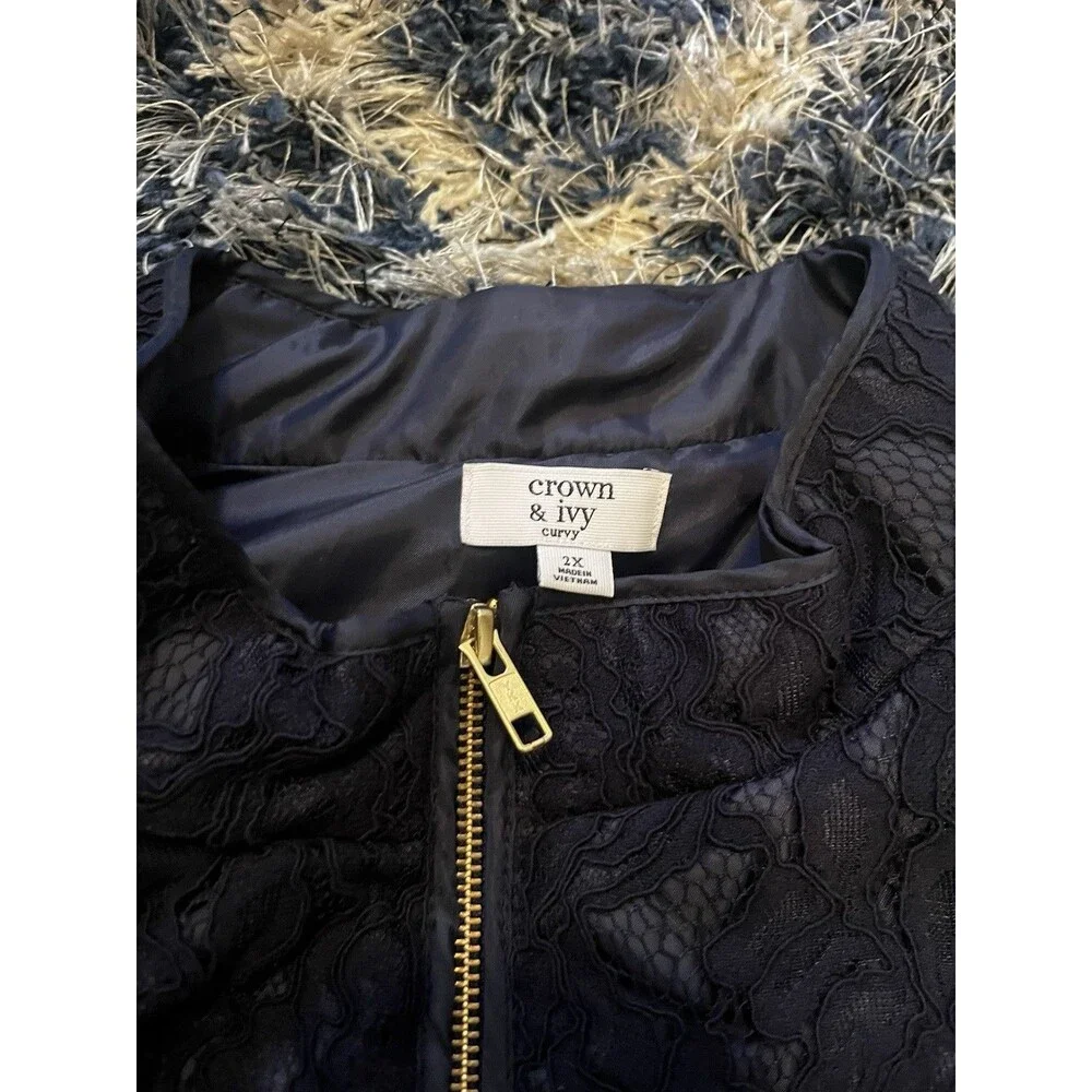 NWT Crown & Ivy Curvy Lace Vest – Navy Blue – Size 2x curvy - Picture 9 of 16
